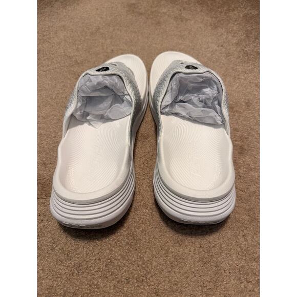 PC Sole layered motion stratos sandal flip flops size 9 main image 6
